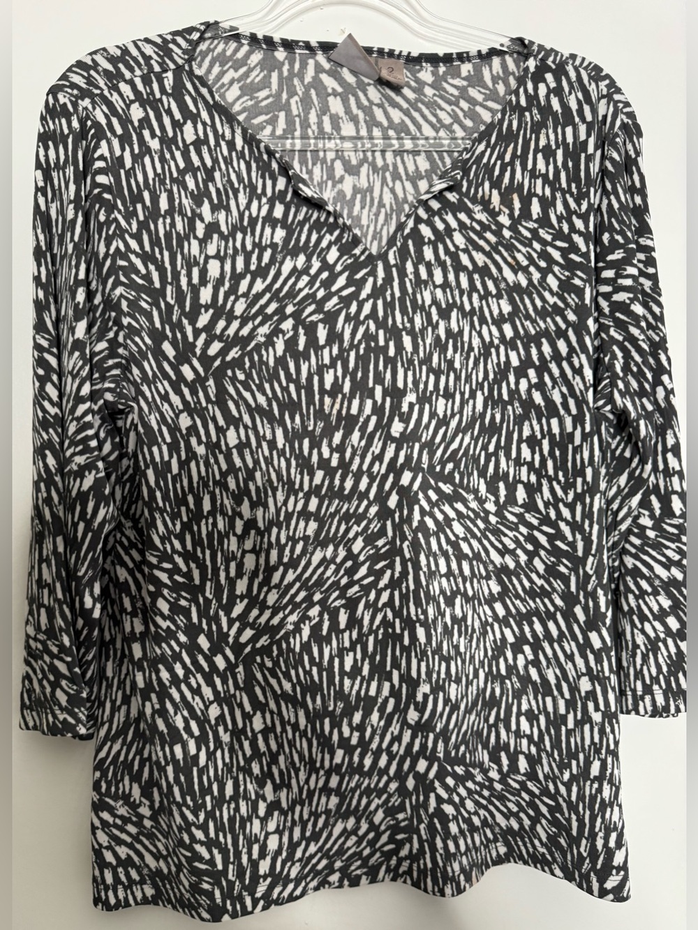 Chico's Black and White Abstract Brushstroke V-Neck Long Sleeve Top Sz 2 large